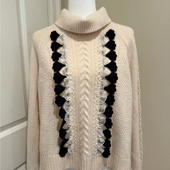 J. Crew cowl neck sweater in cream with navy/lace detail Size XL PRELOVED - Picture 5 of 9